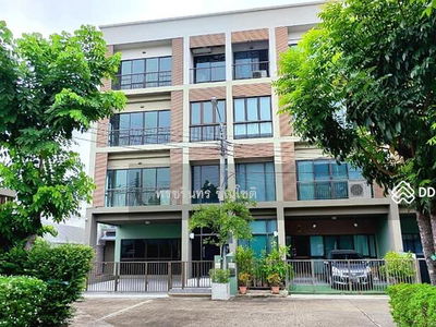 Lumpini Town Residence Bangna-Srinakarin, Bangkok, Thailand Lumpini Town Residence Bangna-Srinakarin, Bangkok, Thailand