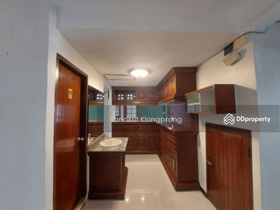 For rent, Seri Village, Rama IX 41, area 106 wa, Bangkok, Thailand For rent, Seri Village, Rama IX 41, area 106 wa, Bangkok, Thailand