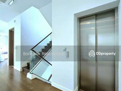 House in Compound, Bangkok, Thailand House in Compound, Bangkok, Thailand