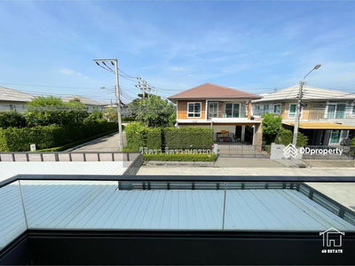 Mantana Lake Watcharapol, Bangkok, Thailand Mantana Lake Watcharapol, Bangkok, Thailand