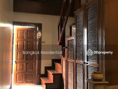 Townhouse in Compound, Bangkok, Thailand Townhouse in Compound, Bangkok, Thailand