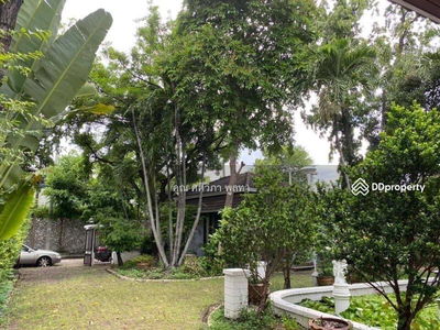 Muang Thong Thani 100, Nonthaburi, Thailand Muang Thong Thani 100, Nonthaburi, Thailand