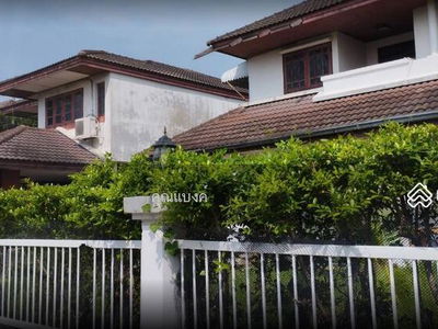 Housing in Phasi Charoen, Thailand Housing in Phasi Charoen, Thailand