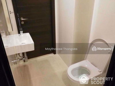 Ivy Ampio, Bangkok, Thailand Ivy Ampio, Bangkok, Thailand