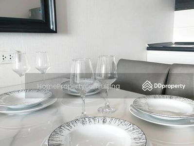 Life Ratchadapisek, Bangkok, Thailand Life Ratchadapisek, Bangkok, Thailand