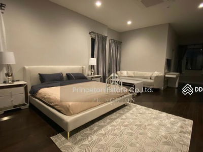 Grand Bangkok Boulevard Krungthepkritha, Bangkok, Thailand Grand Bangkok Boulevard Krungthepkritha, Bangkok, Thailand