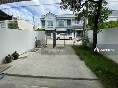 Indy Bangna km.7(1), Samut Prakan, Thailand Indy Bangna km.7(1), Samut Prakan, Thailand