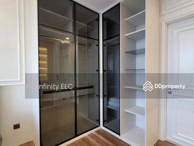 Condo for rent MUNIQ Langsuan, decorated with furniture. Close to nature, Suan Lum, Bangkok, Thailand Condo for rent MUNIQ Langsuan, decorated with furniture. Close to nature, Suan Lum, Bangkok, Thailand