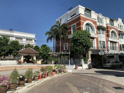 Townhouse Sukhumvit 103 close to BTS Udomsuk, Bangkok, Thailand Townhouse Sukhumvit 103 close to BTS Udomsuk, Bangkok, Thailand