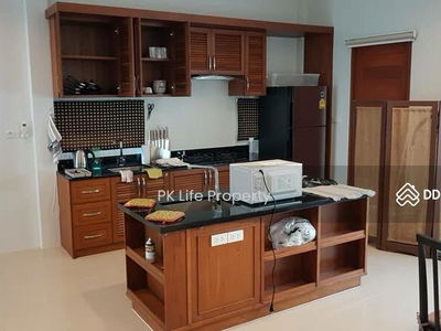 Gehäuse In Kathu, Thailand Gehäuse In Kathu, Thailand