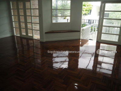 10110, Bangkok, Thailand 10110, Bangkok, Thailand