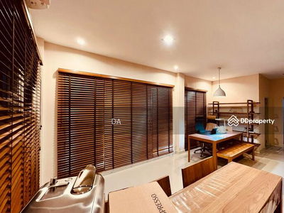 Life Bangkok Boulevard Ratchaphruek – charan, Bangkok, Thailand Life Bangkok Boulevard Ratchaphruek – charan, Bangkok, Thailand