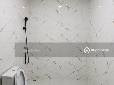 Suetrong Village, Pathum Thani, Thailand Suetrong Village, Pathum Thani, Thailand