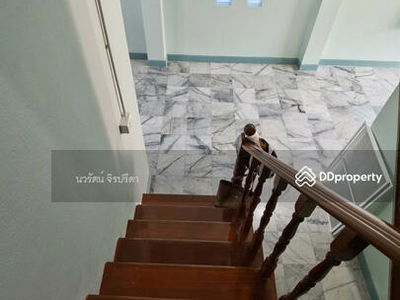 Suetrong Village, Pathum Thani, Thailand Suetrong Village, Pathum Thani, Thailand