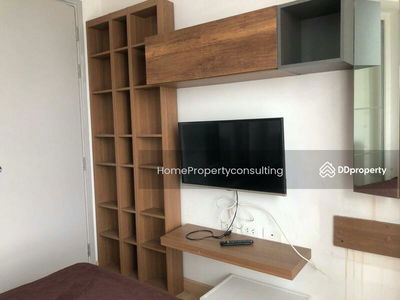 Thru Thonglor, Bangkok, Thailand Thru Thonglor, Bangkok, Thailand