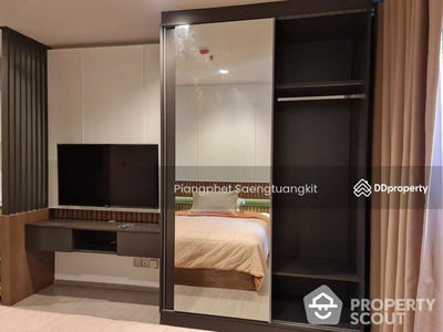 Life Asoke-Rama 9, Bangkok, Thailand Life Asoke-Rama 9, Bangkok, Thailand