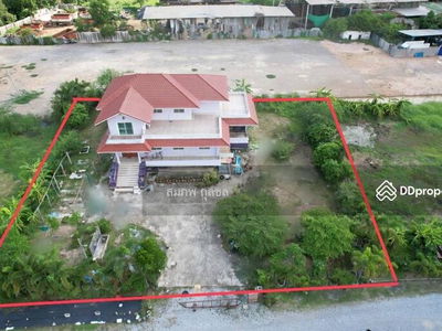 80127 - Large detached house for rent, area 1 rai, meets the needs of commerce or a large family, Chalong Krung Road, Bangkok., Thailand 80127 - Large detached house for rent, area 1 rai, meets the needs of commerce or a large family, Chalong Krung Road, Bangkok., Thailand