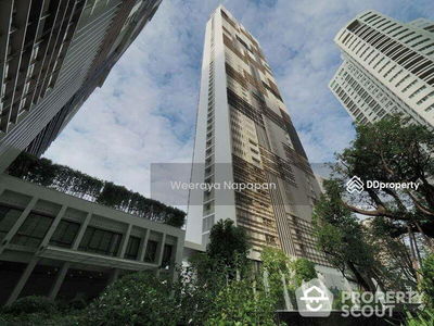 Park Origin Phrom Phong, Bangkok, Thailand Park Origin Phrom Phong, Bangkok, Thailand