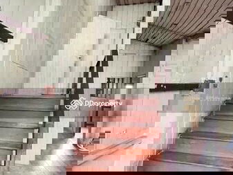 For rent: Land with buildings. Soi Aree Samphan 7, area 155 sq m., excellent location, Bangkok, Thailand For rent: Land with buildings. Soi Aree Samphan 7, area 155 sq m., excellent location, Bangkok, Thailand