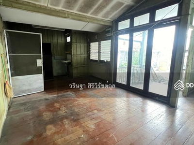 For rent: Land with buildings. Soi Aree Samphan 7, area 155 sq m., excellent location, Bangkok, Thailand For rent: Land with buildings. Soi Aree Samphan 7, area 155 sq m., excellent location, Bangkok, Thailand