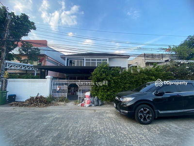 2-story detached house, Soi Lat Phrao 101, Bangkok, Thailand 2-story detached house, Soi Lat Phrao 101, Bangkok, Thailand