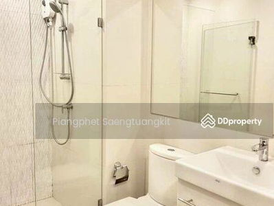 Life Sukhumvit 48, Bangkok, Thailand Life Sukhumvit 48, Bangkok, Thailand