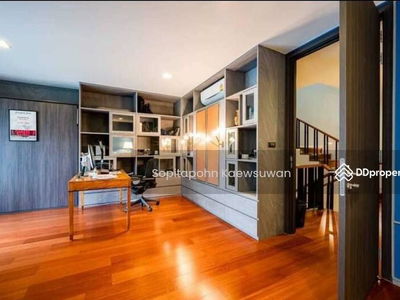 Quarter 31, Bangkok, Thailand Quarter 31, Bangkok, Thailand