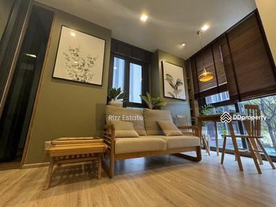 The Line Phahon-Pradipat, Bangkok, Thailand The Line Phahon-Pradipat, Bangkok, Thailand