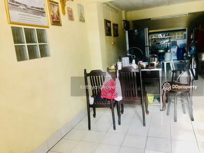 Phruek Sachat Village, Bangkok, Thailand Phruek Sachat Village, Bangkok, Thailand