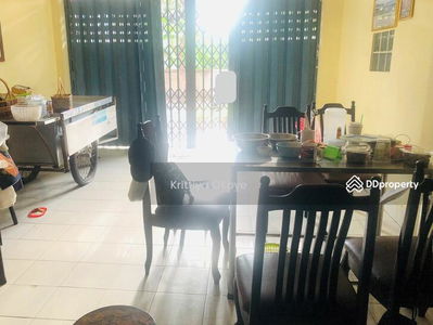 Phruek Sachat Village, Bangkok, Thailand Phruek Sachat Village, Bangkok, Thailand