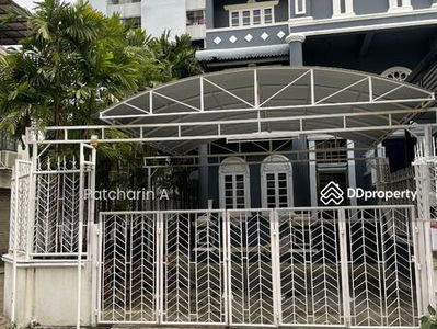 3 storey Townhouse near The Mall Bangkapi, Bangkok, Thailand 3 storey Townhouse near The Mall Bangkapi, Bangkok, Thailand