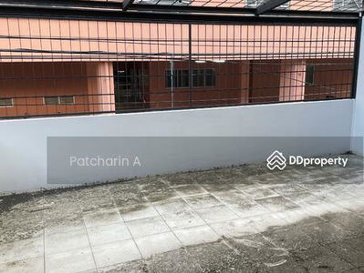 3 storey Townhouse near The Mall Bangkapi, Bangkok, Thailand 3 storey Townhouse near The Mall Bangkapi, Bangkok, Thailand