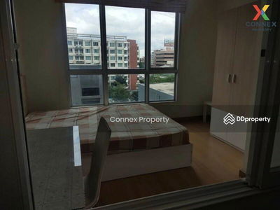 Life @ Ratchada-Suthisan, Bangkok, Thailand Life @ Ratchada-Suthisan, Bangkok, Thailand