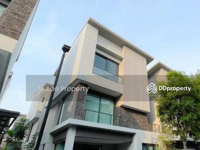 Baan Klang Muang Classe Ekkamai-Ramintra, Bangkok, Thailand Baan Klang Muang Classe Ekkamai-Ramintra, Bangkok, Thailand