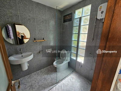 Gehäuse In Ban Talat Nua, Thailand Gehäuse In Ban Talat Nua, Thailand