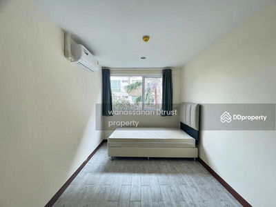 The Lake Metropark Sathorn, Bangkok, Thailand The Lake Metropark Sathorn, Bangkok, Thailand