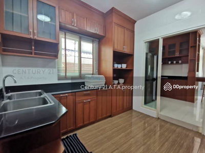 The boulevard Sriracha, Chon Buri, Thailand The boulevard Sriracha, Chon Buri, Thailand