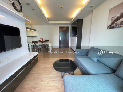 Thru Thonglor, Bangkok, Thailand Thru Thonglor, Bangkok, Thailand