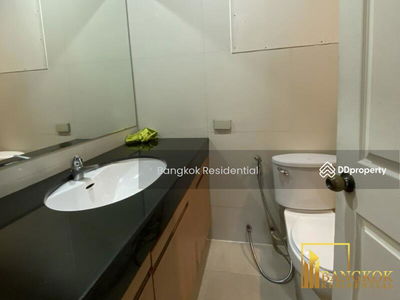 House in Compound, Bangkok, Thailand House in Compound, Bangkok, Thailand