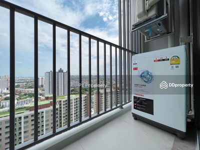 Rich Park @ Triple Station, Bangkok, Thailand Rich Park @ Triple Station, Bangkok, Thailand