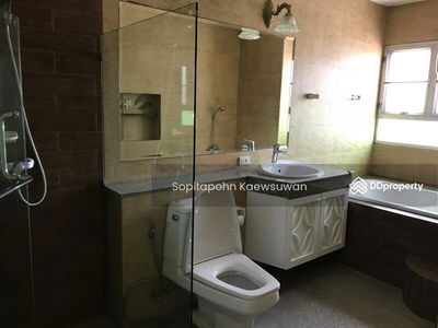 10110, Bangkok, Thailand 10110, Bangkok, Thailand