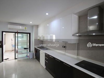 Areeya Mandarina Village, Bangkok, Thailand Areeya Mandarina Village, Bangkok, Thailand