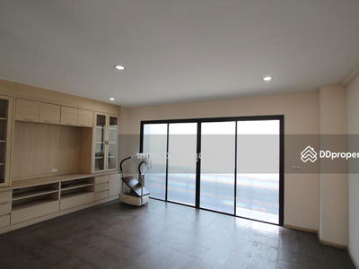 Areeya Mandarina Village, Bangkok, Thailand Areeya Mandarina Village, Bangkok, Thailand