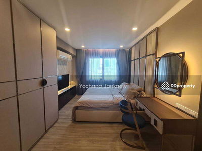 Royal Castle Sukhumvit, Bangkok, Thailand Royal Castle Sukhumvit, Bangkok, Thailand