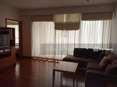 Langsuan Ville, Bangkok, Thailand Langsuan Ville, Bangkok, Thailand