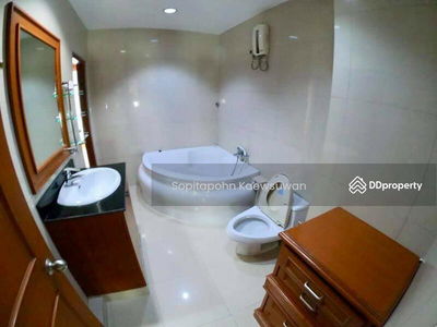 Baan Klang Krung Thonglor, Bangkok, Thailand Baan Klang Krung Thonglor, Bangkok, Thailand