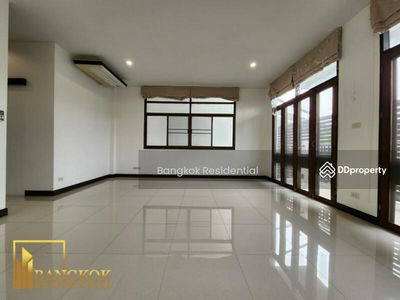 3 Bedroom Townhouse in Sukhumvit 71, Phra Khanong, Bangkok, Thailand 3 Bedroom Townhouse in Sukhumvit 71, Phra Khanong, Bangkok, Thailand