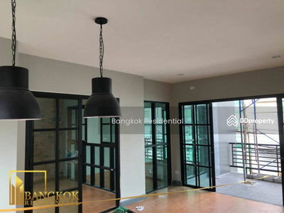 5 Bed House in Sukhumvit 36, Thonglor, Bangkok, Thailand 5 Bed House in Sukhumvit 36, Thonglor, Bangkok, Thailand