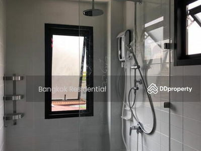 5 Bed House in Sukhumvit 36, Thonglor, Bangkok, Thailand 5 Bed House in Sukhumvit 36, Thonglor, Bangkok, Thailand