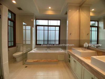 Baan Sansiri Sukhumvit 67, Bangkok, Thailand Baan Sansiri Sukhumvit 67, Bangkok, Thailand